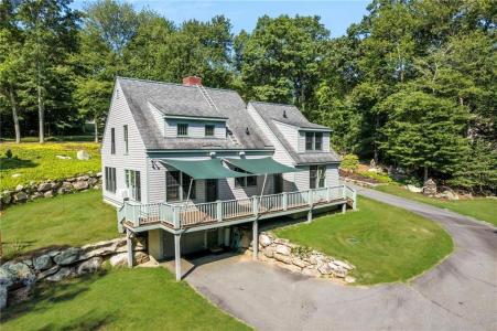 184 Field Stone Lane, Tiverton, RI 02878, USA
