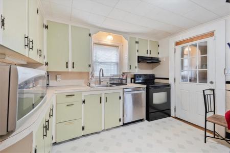 22 Community Drive, Cranston, Rhode Island 02905, USA