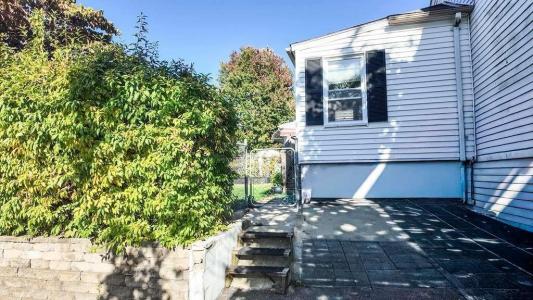 39 Bolton Avenue, Providence, Rhode Island 02908