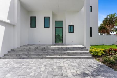 2751 NE 22nd Court, Hilsboro Harbor, Pompano Beach, Florida 33062