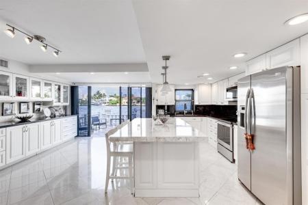 16503 NE 27th Pl 19, North Miami Beach, Floride 33160, États-Unis