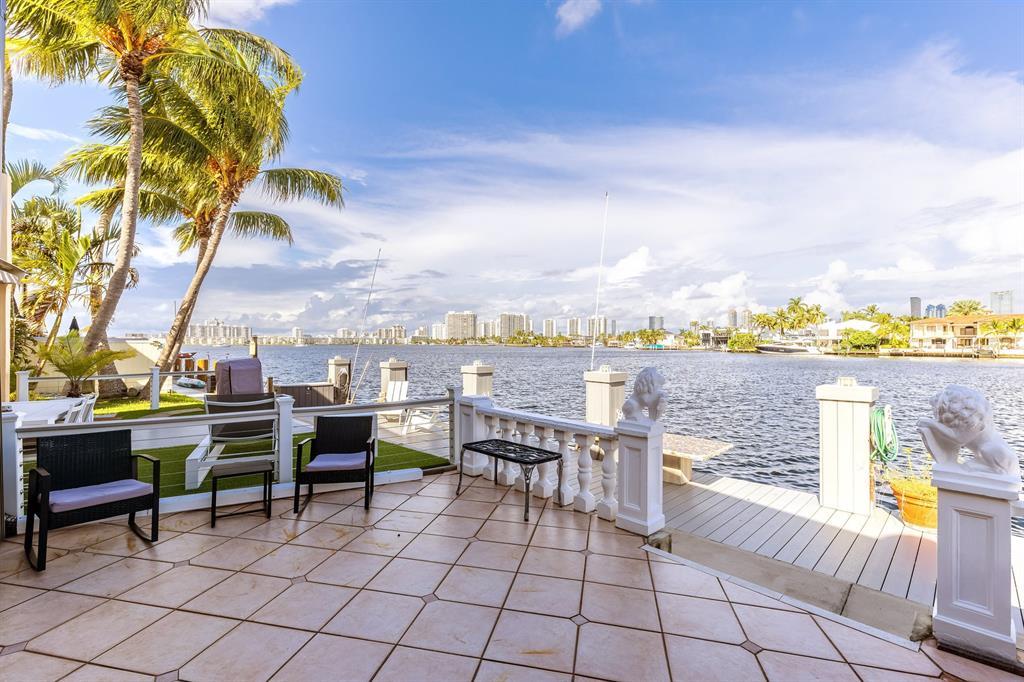 16503 NE 27th Pl 19, North Miami Beach, Floride 33160, États-Unis