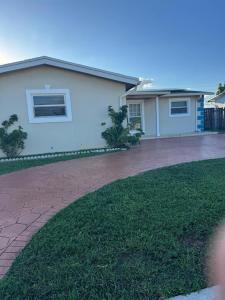 2477 NW 84th Way, Sunrise, Florida 33322