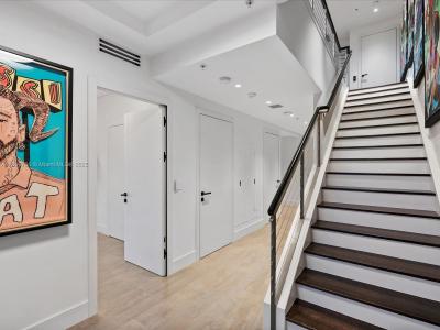 3501 N Ocean Dr V5, Hollywood, Florida 33019, USA