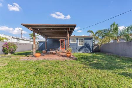 818 Kaye St, West Palm Beach, Florida 33405, USA