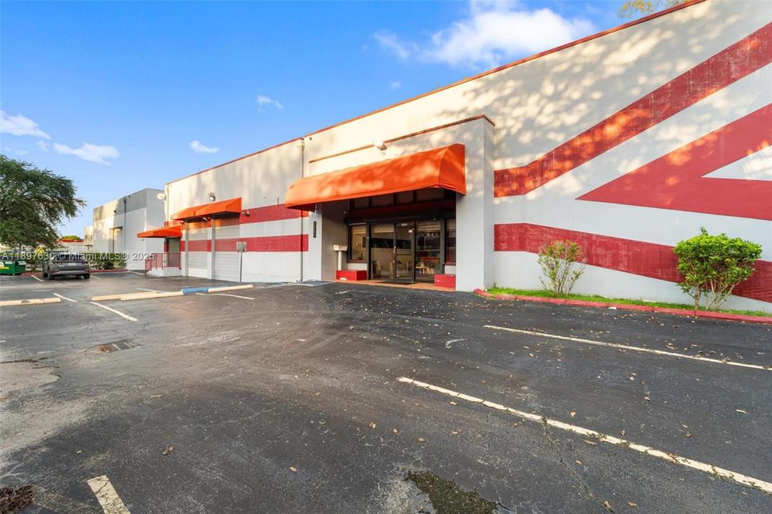 Doral, Florida 33172