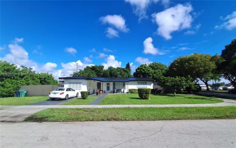 10305 SW 149th Ter, Miami, Florida 33176, USA