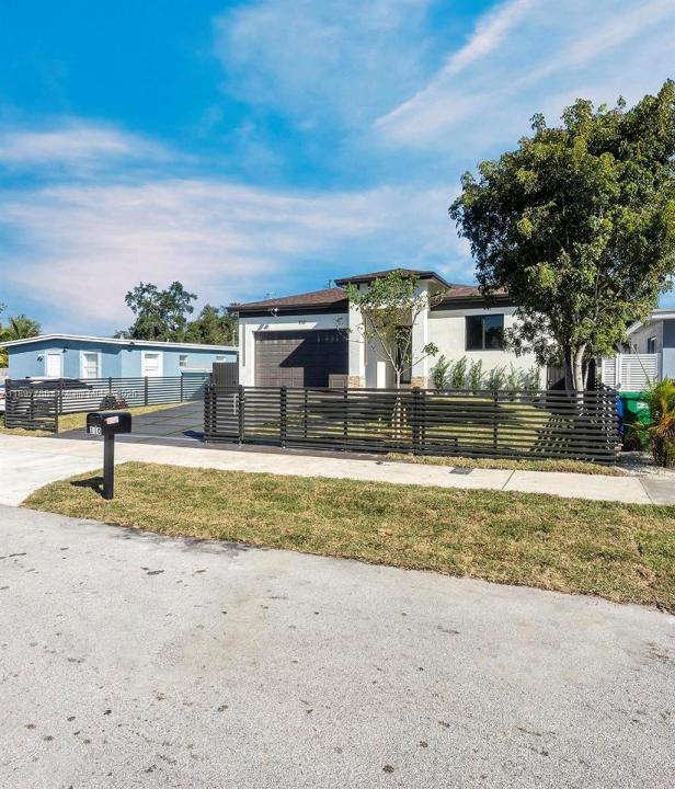 5270 Plunkett St, Hollywood, Florida 33021