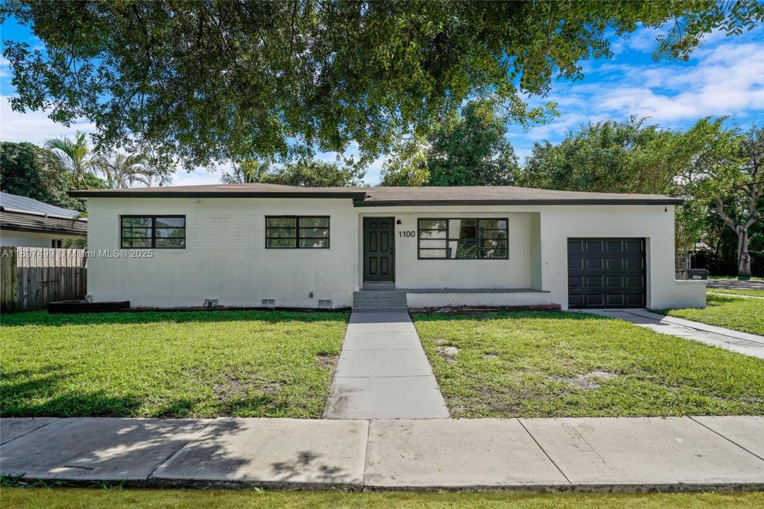 1100 NE 166th St, North Miami Beach, Florida 33162