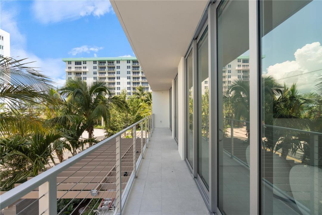 10281 W Bay Harbor Dr 601 PH, Bay Harbor Islands, Floryda 33154, USA