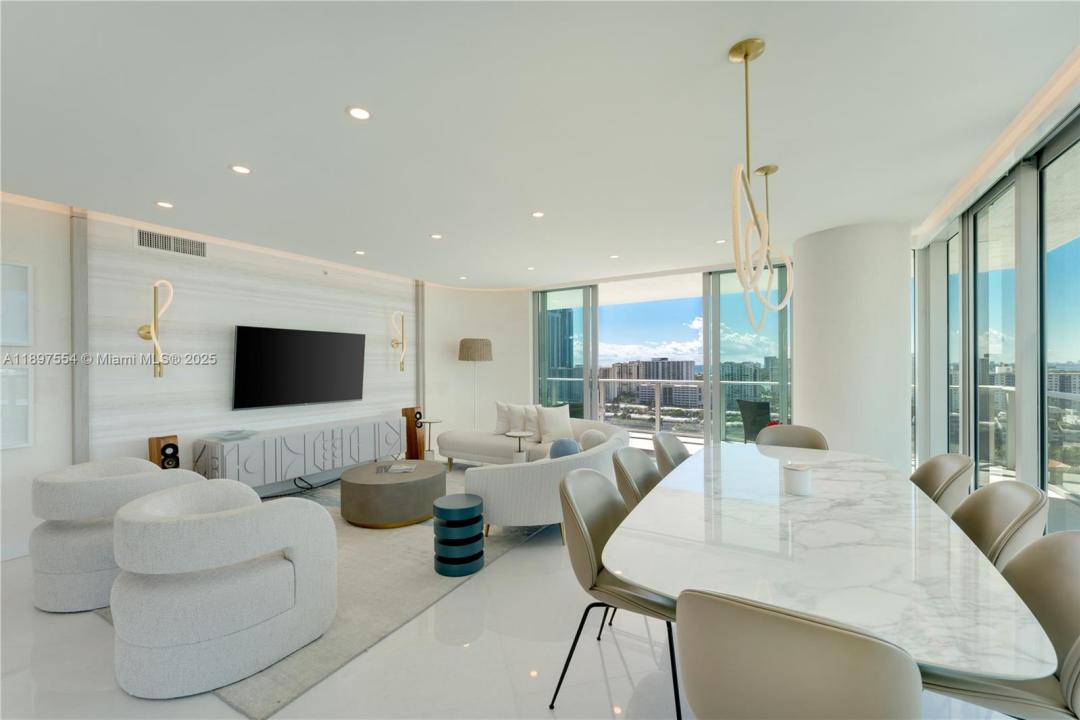 330 Sunny Isles Blvd 5-1902, Sunny Isles Beach, Floryda 33160, USA