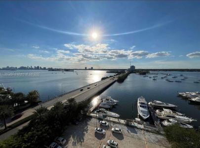 7904 West Dr 1001, North Bay Village, Florida 33141, USA