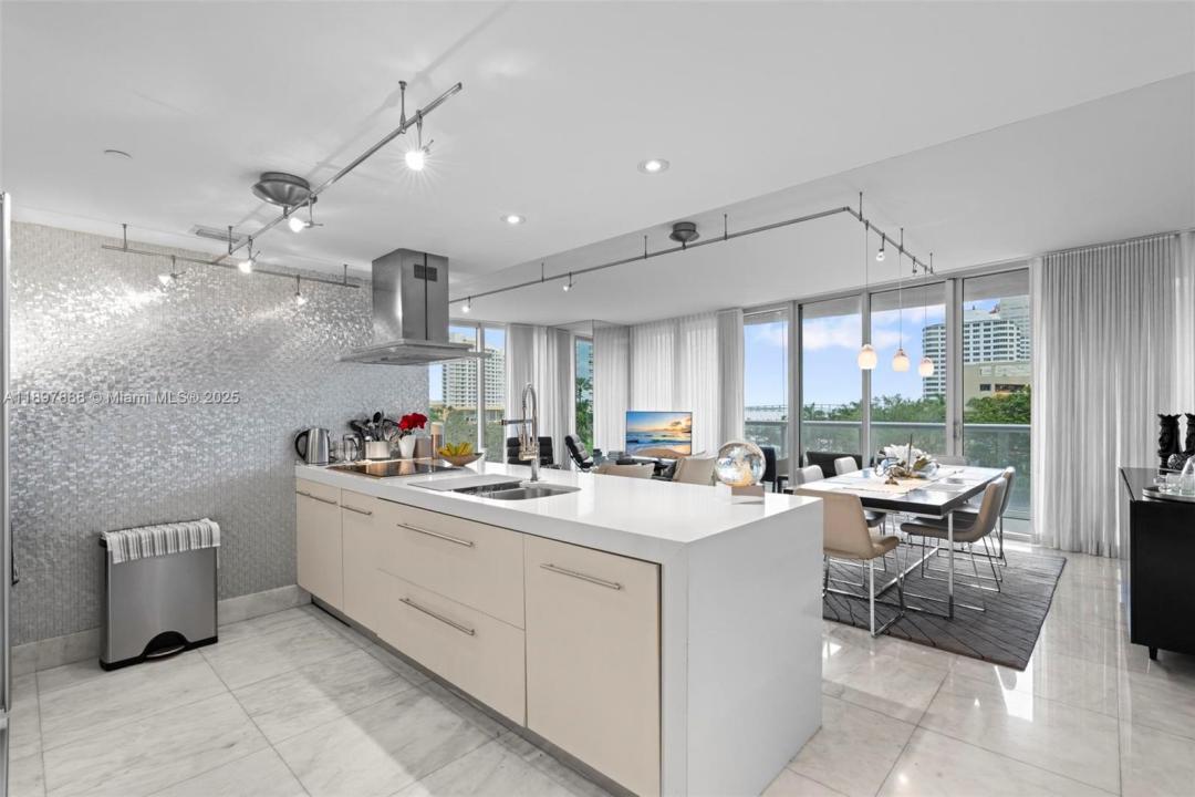 495 Brickell Ave 501, Miami, Florida 33131, HOA KỲ