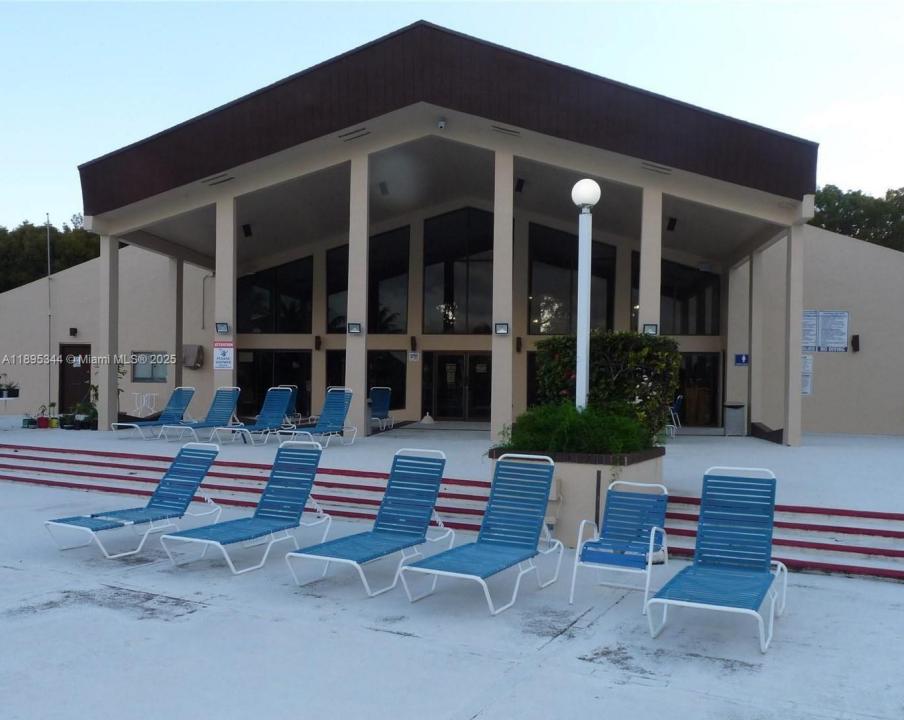 14501 N Kendall Dr 408H, Miami, Florida 33186, USA