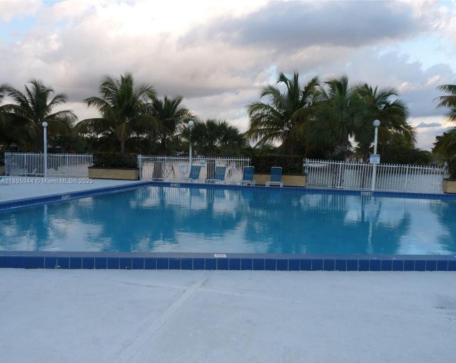 14501 N Kendall Dr 408H, Miami, Florida 33186, USA