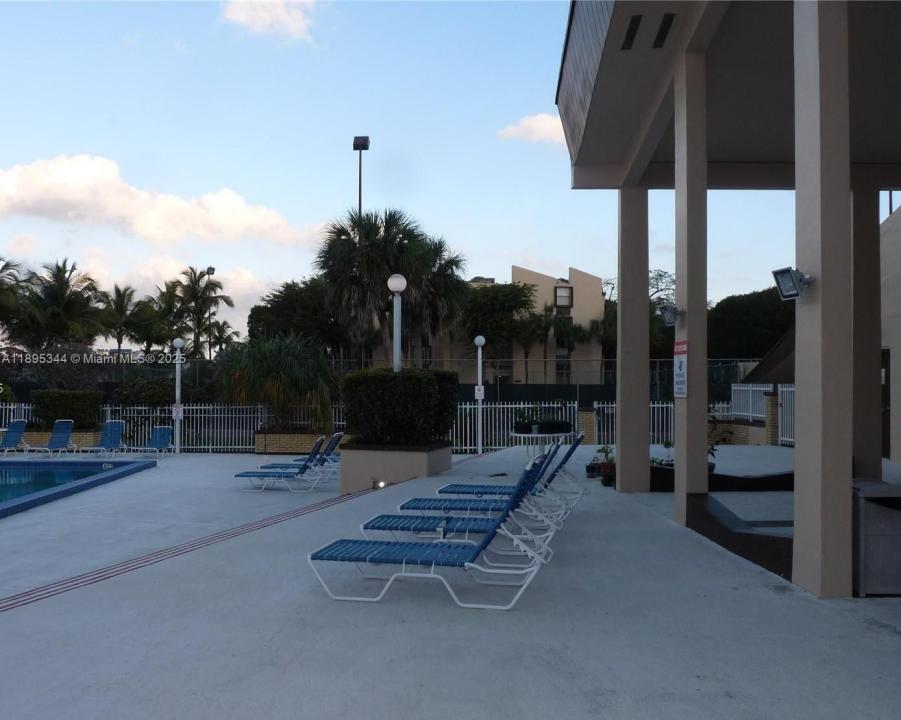 14501 N Kendall Dr 408H, Miami, Florida 33186, USA
