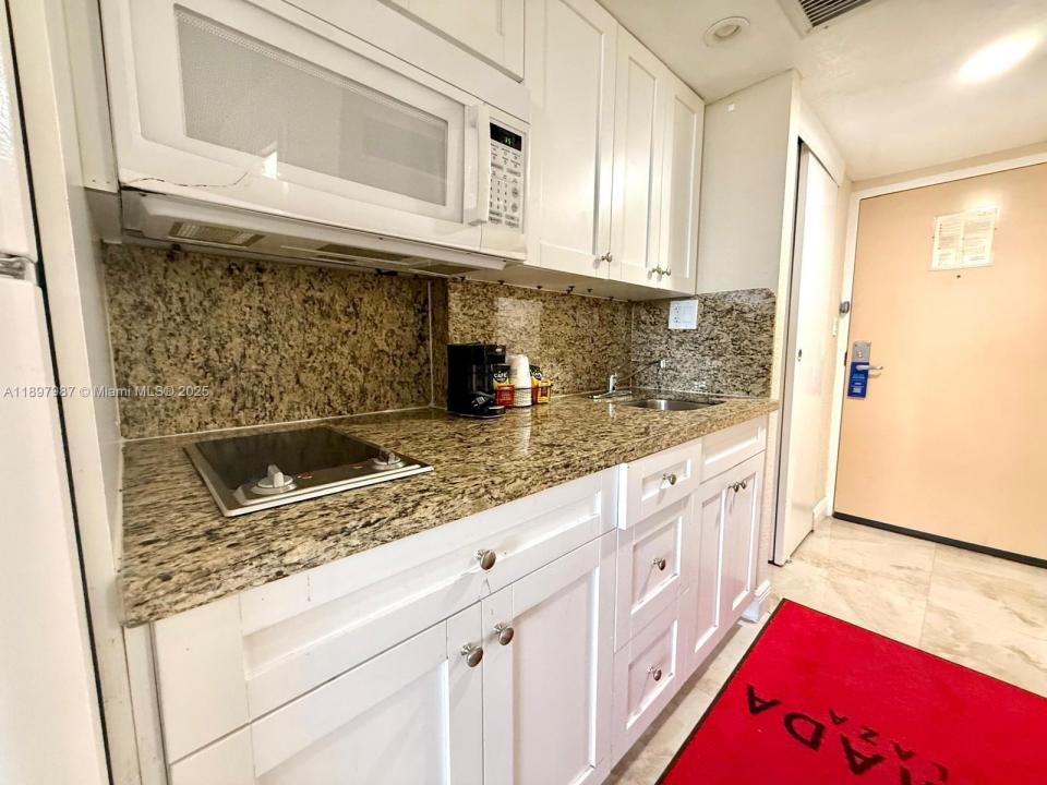 19201 Collins Ave 308, Sunny Isles Beach, Florida 33160, Stati Uniti