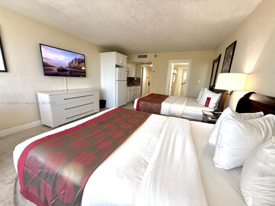 19201 Collins Ave 308, Sunny Isles Beach, Florida 33160, Stati Uniti