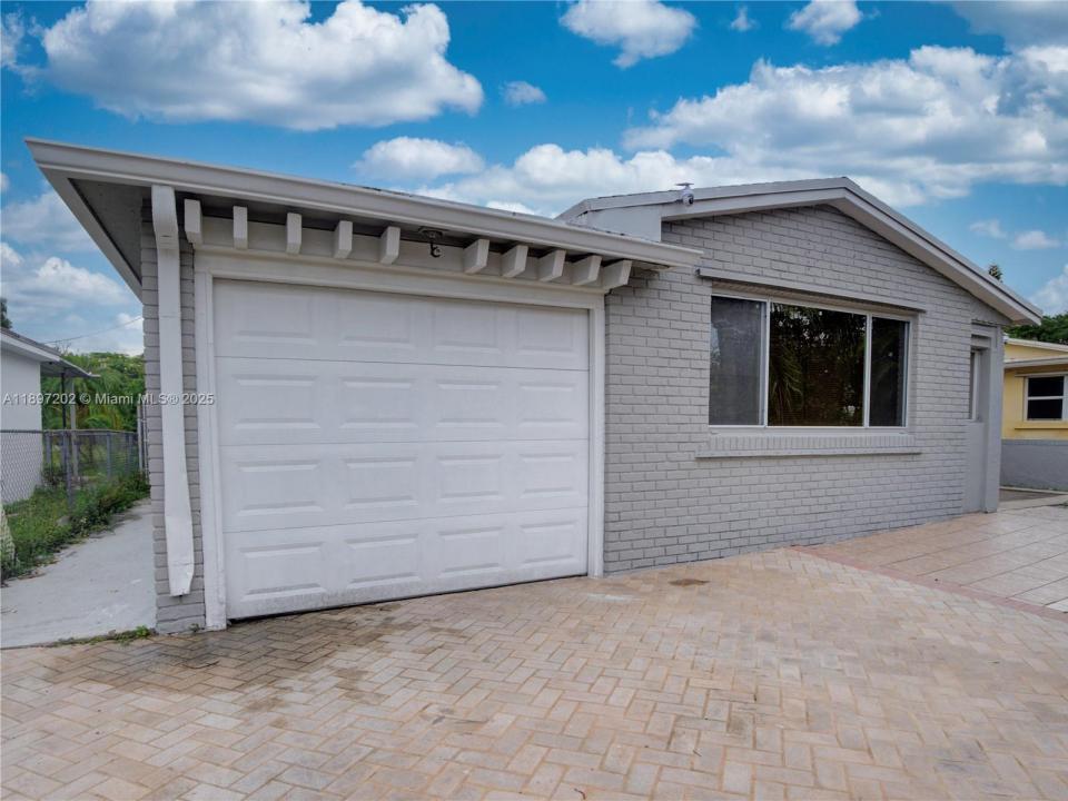 2703 Adams St, Hollywood, Florida 33020