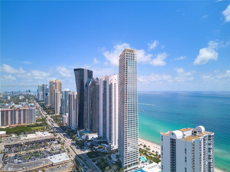150 Sunny Isles Blvd 1-UPH1, Sunny Isles Beach, Florida 33160, Amerika Birleşik Devletleri
