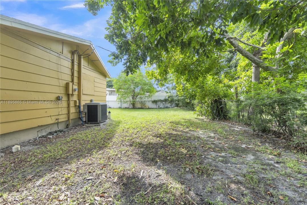 2005 NW 11th Ave, Fort Lauderdale, Floryda 33311, USA
