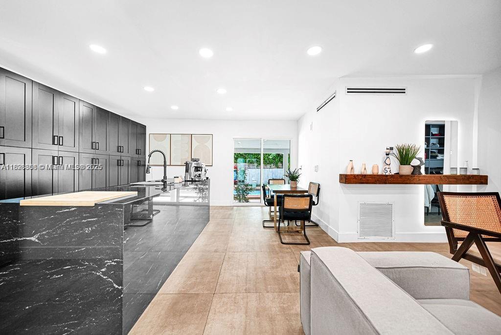 85 NW 47th St, Miami, فلوريدا 33127, الولايات المتحدة