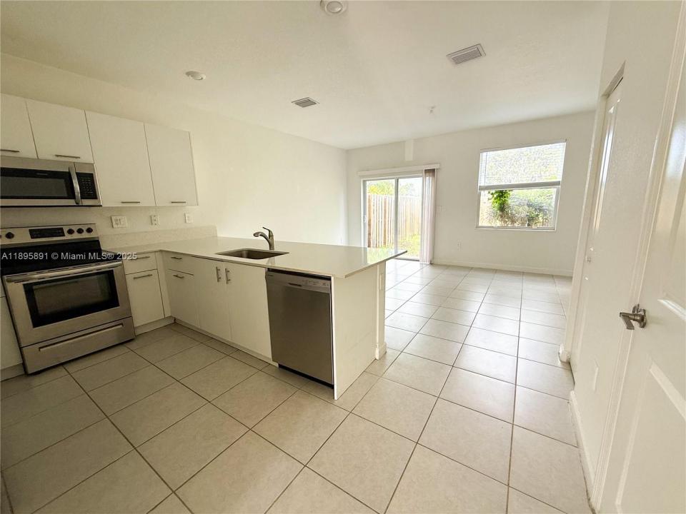 12445 NW 23rd Ct, Miami, Floride 33167, États-Unis