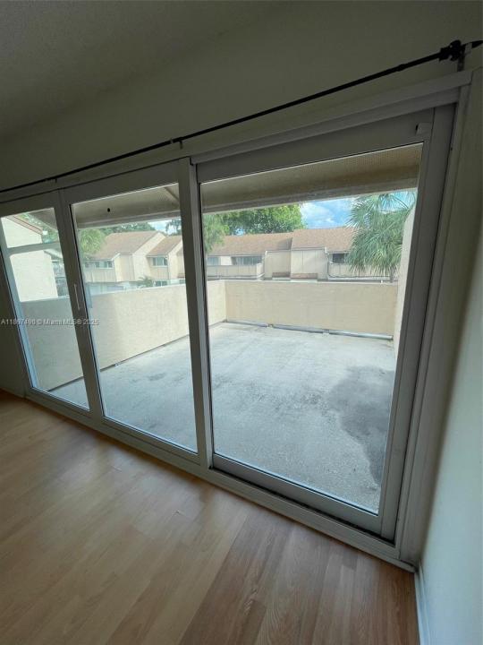 8237 NW 8th Ct 4, Plantation, פלורידה 33324, ארצות הברית של אמריקה 