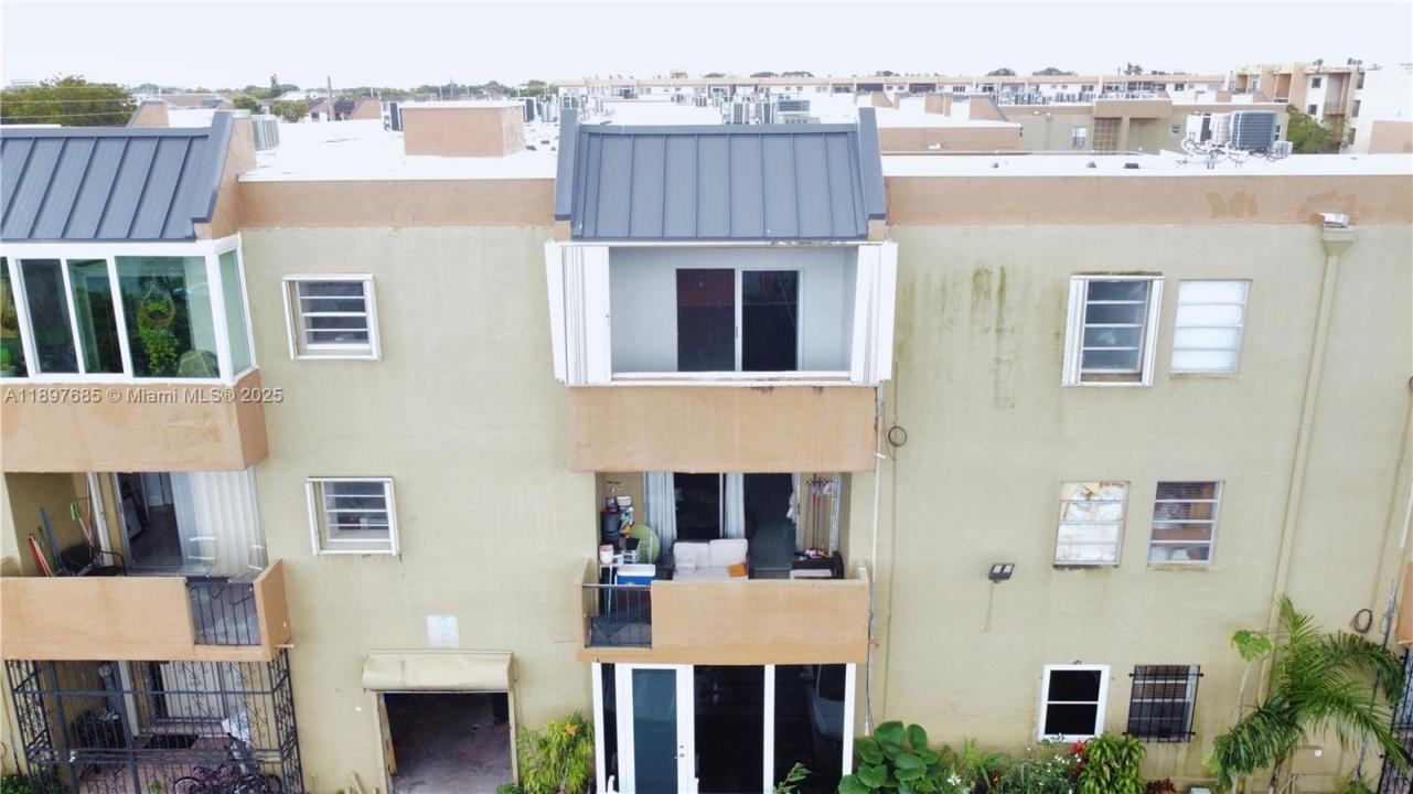 6090 W 18th Ave 336, Hialeah, Florida 33012, HOA KỲ