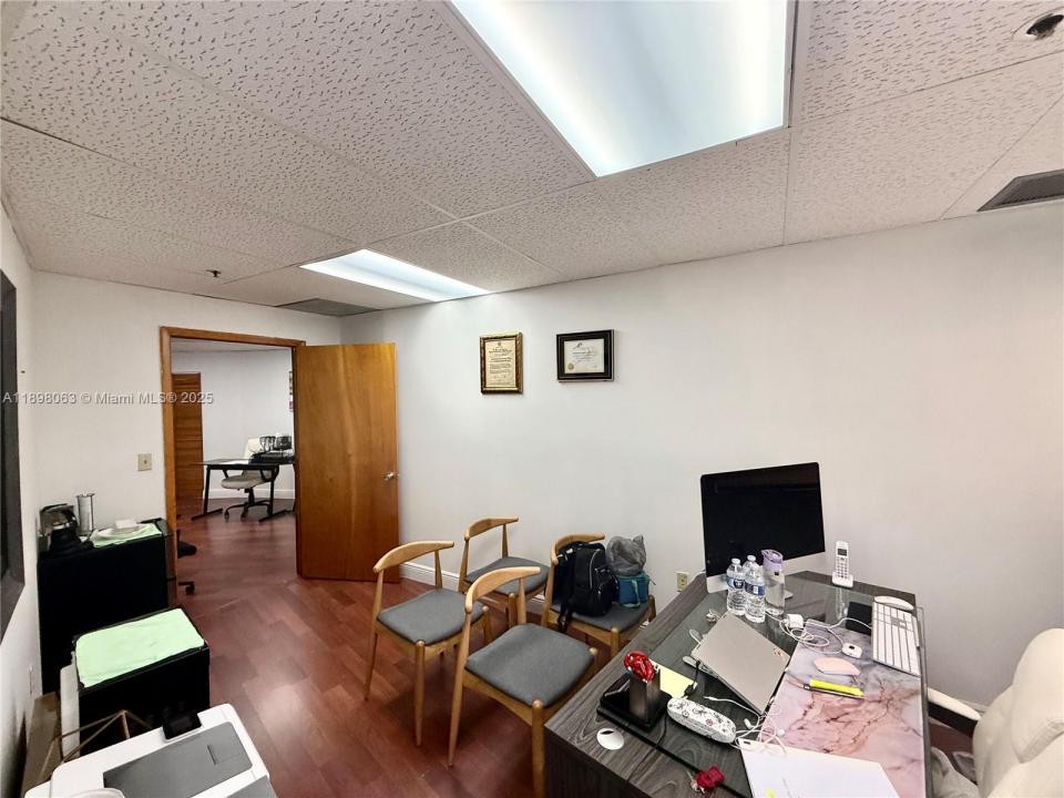 9600 NW 25th St 4F, Doral, Florida 33172, Estados Unidos