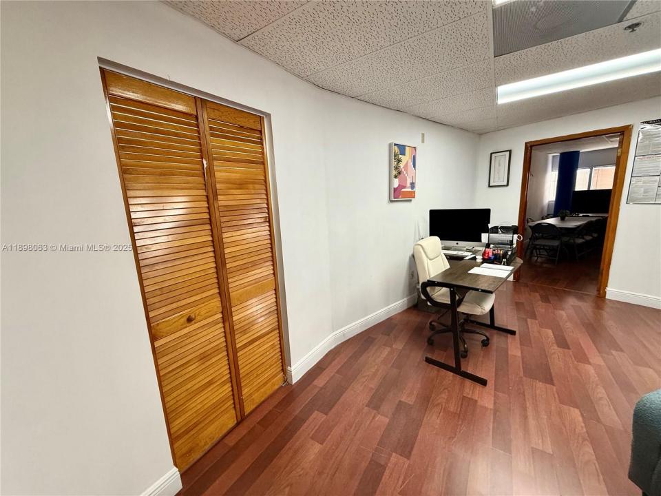 9600 NW 25th St 4F, Doral, Florida 33172, Estados Unidos