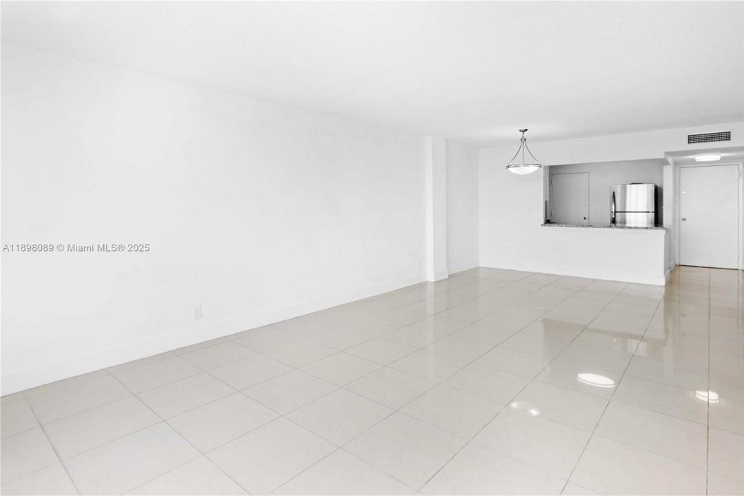 9001 SW 77th Ave C803, Miami, Flórida 33156, Estados Unidos