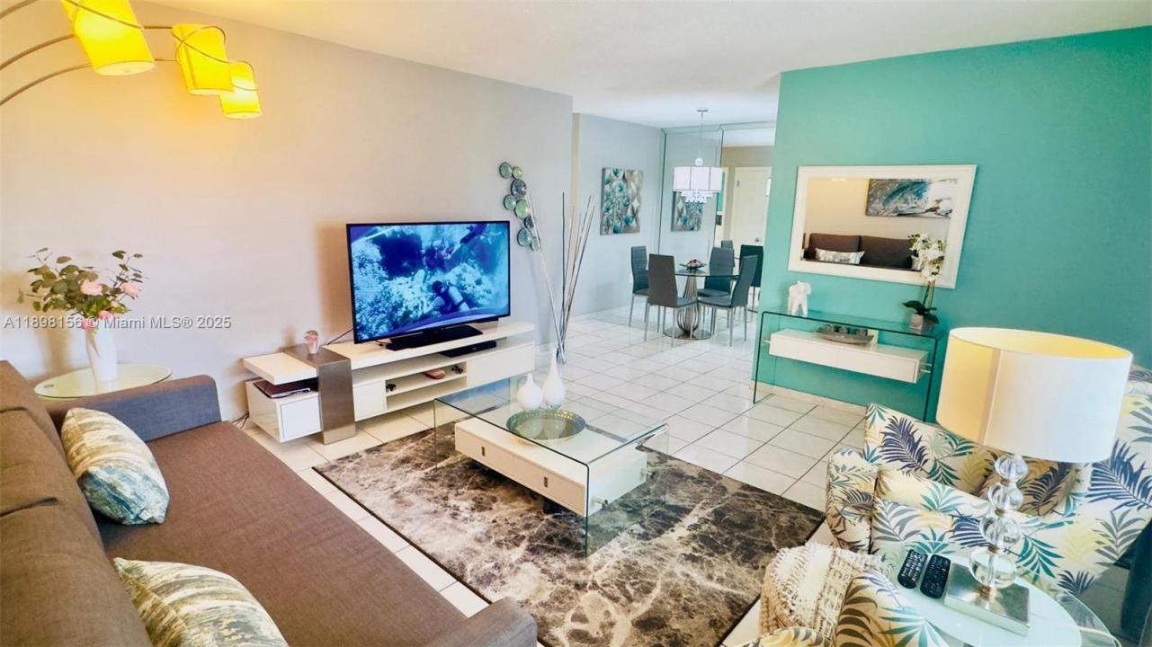 16901 NE 13th Ave 309, Miami, פלורידה 33162, ארצות הברית של אמריקה