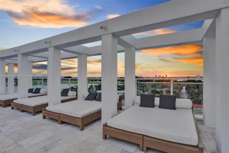 9400 W Bay Harbor Dr 103, Bay Harbor Islands, Florida 33154, USA