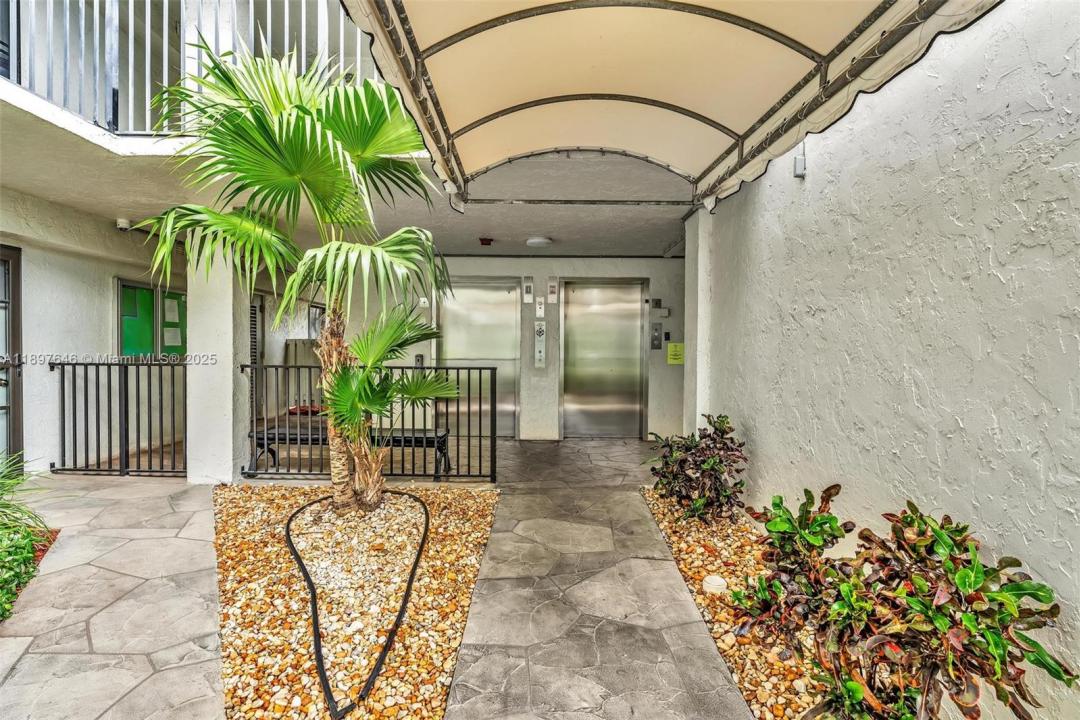 2221 Cypress Island Dr 805, Pompano Beach, Florida 33069, Stati Uniti