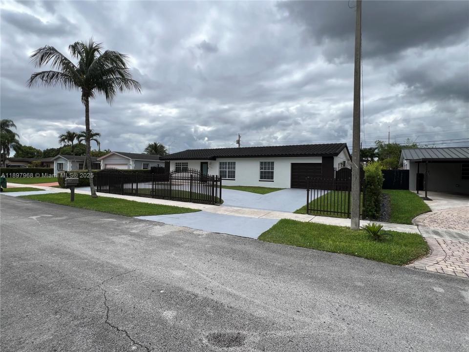 3530 SW 126th Ave, Miami, Florida 33175