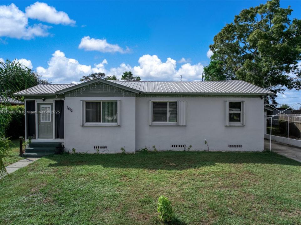 1612 Hitakee Ave, Sebring, Floryda 33870, USA