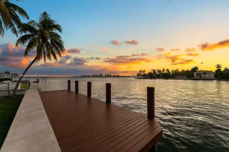 7508 W Treasure Dr, North Bay Village, Florida 33141