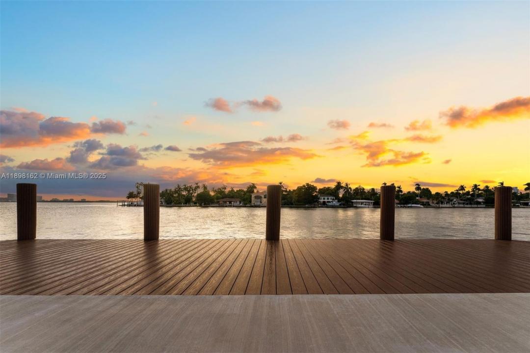 7508 W Treasure Dr, North Bay Village, Florida 33141