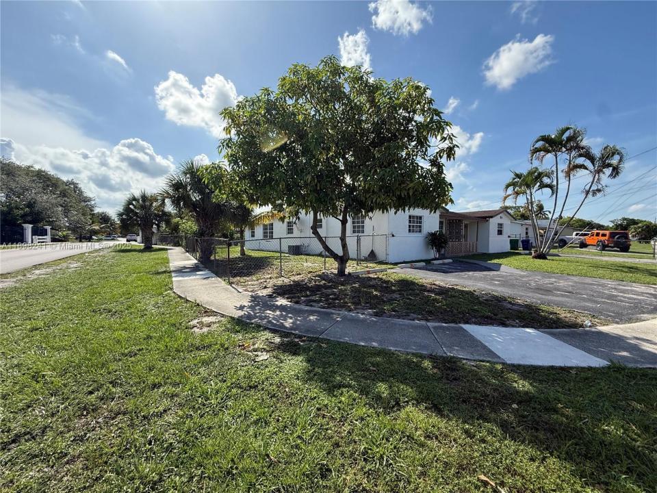 1101 NW 55th Ave A, Lauderhill, 佛羅里達州 33313, 美國