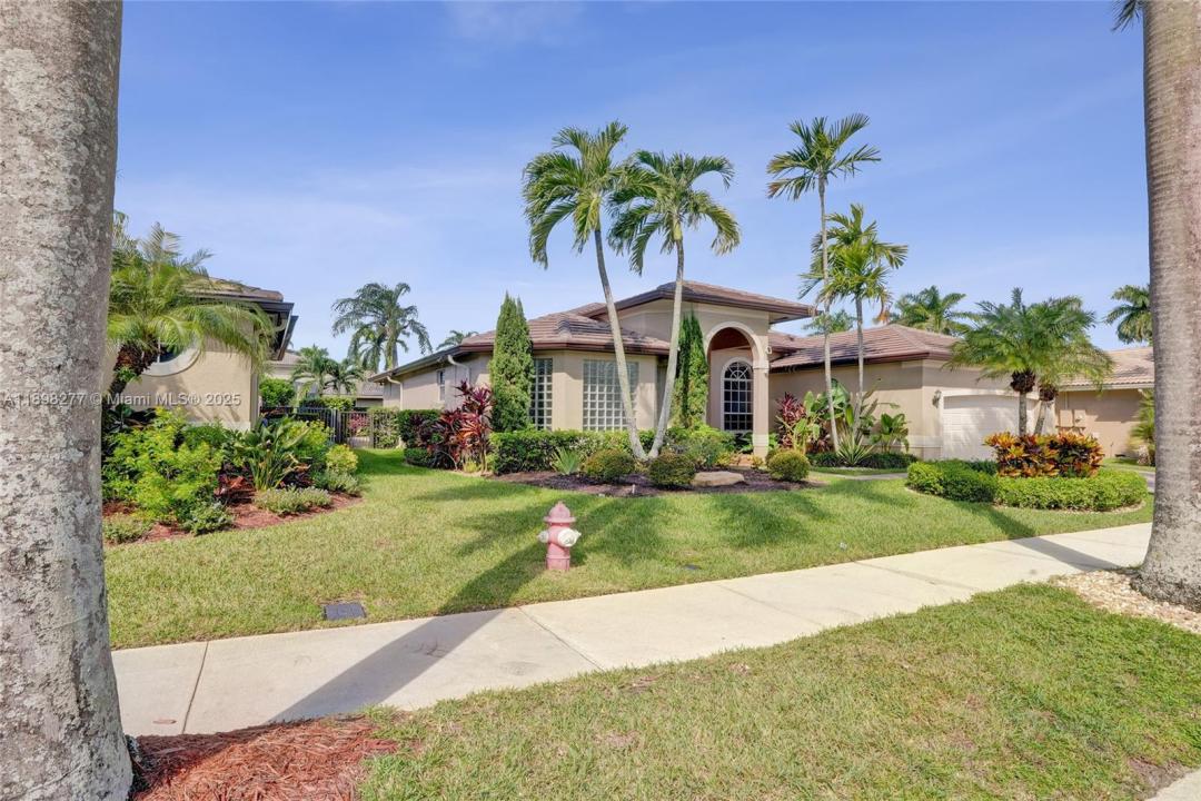 2553 Jardin Mnr, Weston, Florida 33327, Stati Uniti