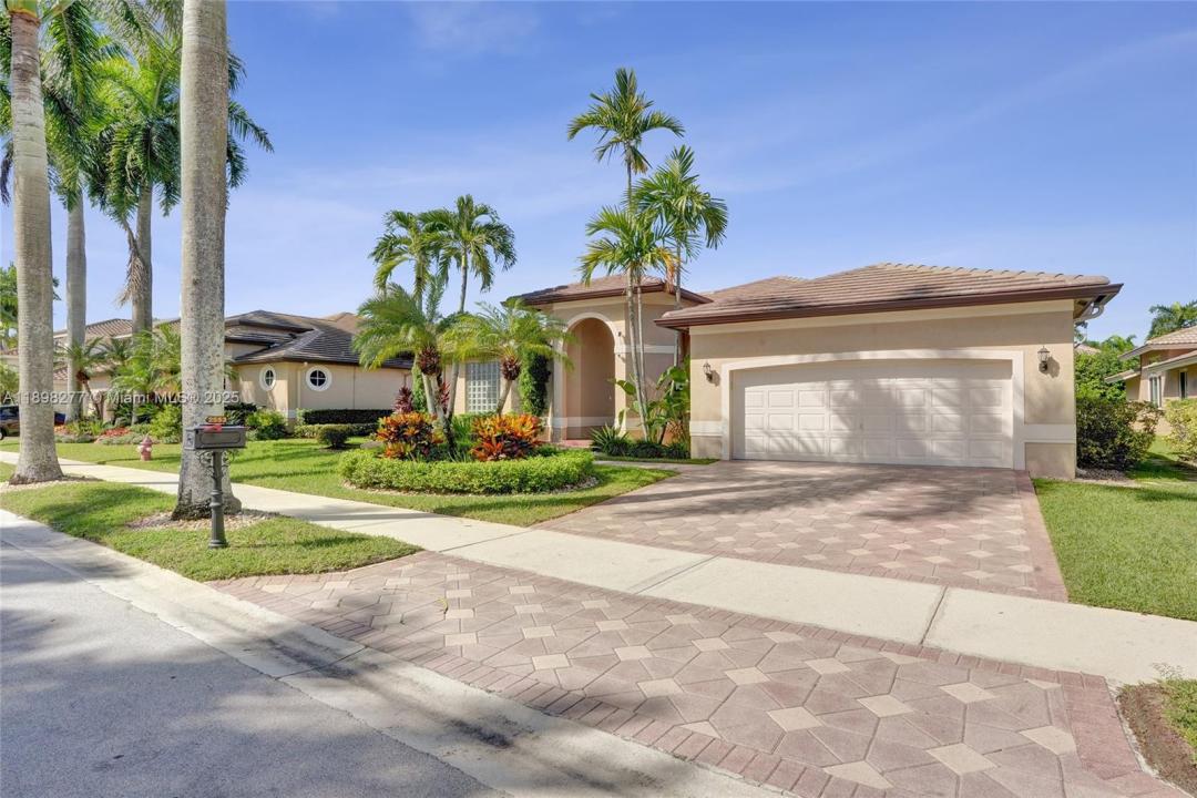 2553 Jardin Mnr, Weston, Florida 33327, Stati Uniti