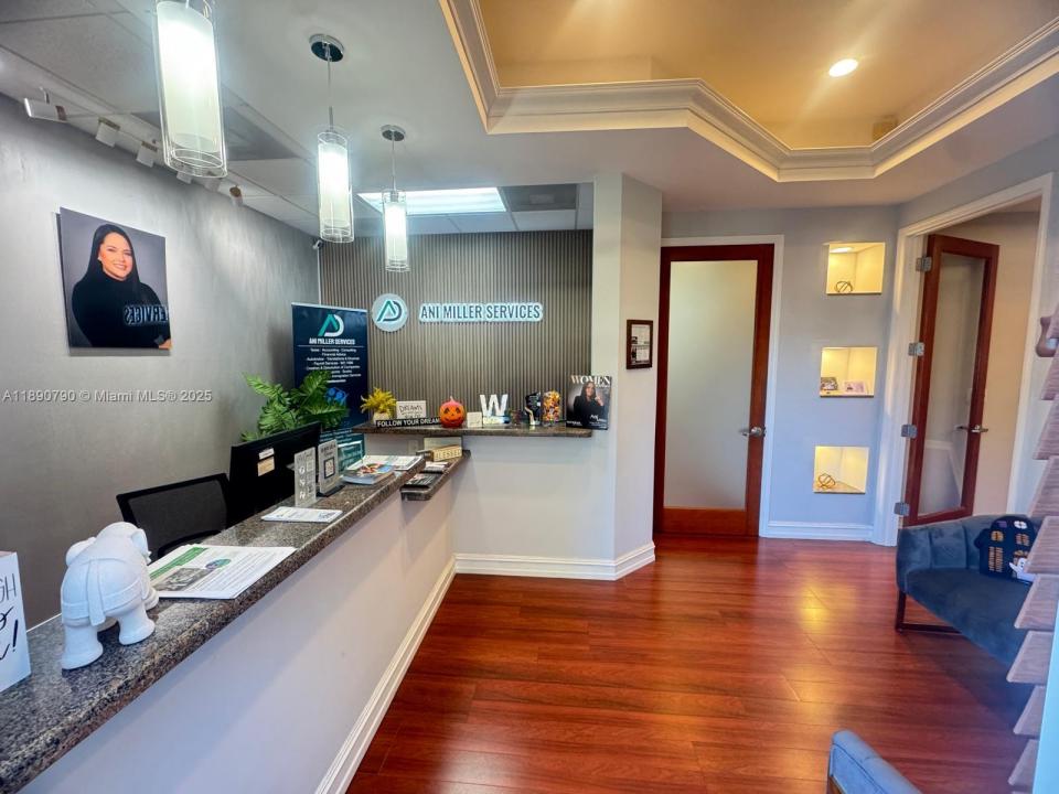 9710 Stirling Rd 104A-105A, Cooper City, Floride 33024, États-Unis