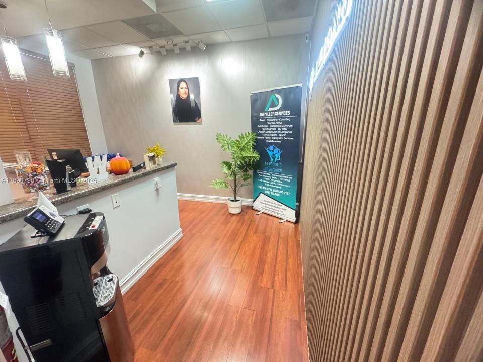 9710 Stirling Rd 104A-105A, Cooper City, Floride 33024, États-Unis