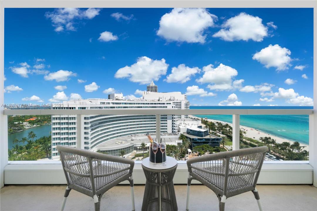 4391 Collins Ave 1403, Miami Beach, Florida 33140, USA