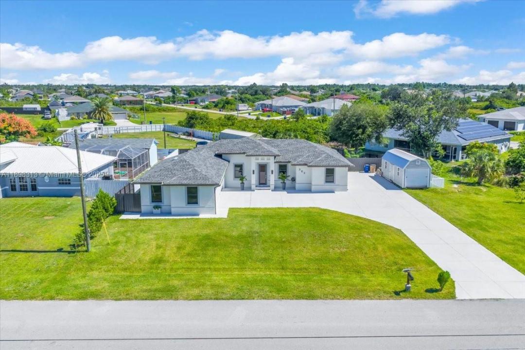 363 PAISLEY, Lehigh Acres, Florida 33974