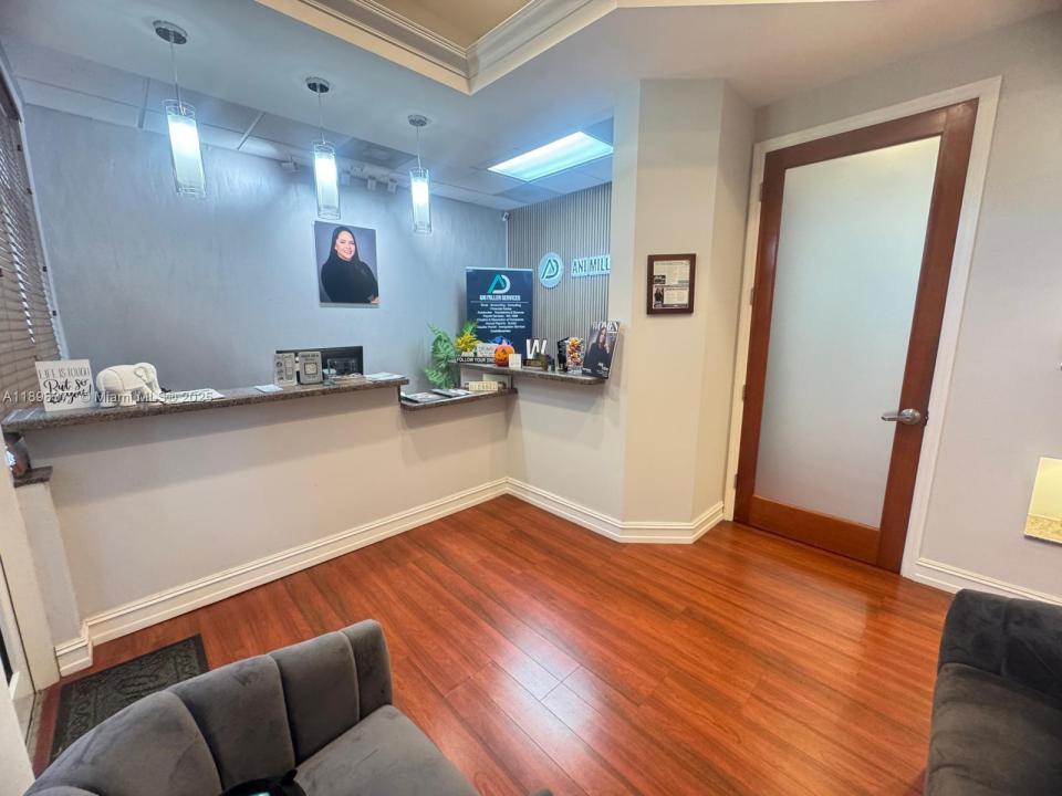 9710 Stirling Rd 104A-105, Cooper City, Floride 33024, États-Unis