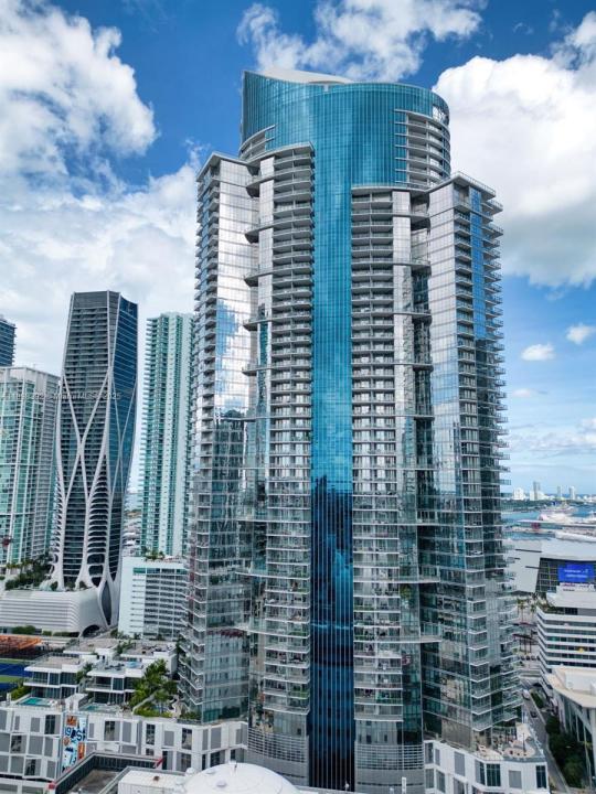 851 NE 1st Ave 4107, Miami, Florida 33132, Estados Unidos