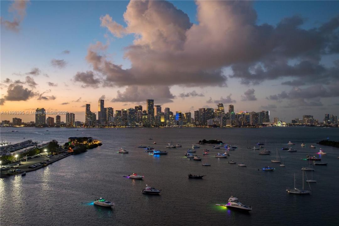 3132 NW 43rd St, Miami, Floride 33142, États-Unis