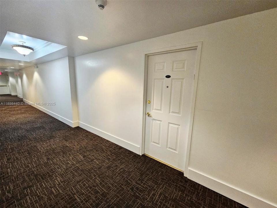 2280 SW 32nd Ave 511, Miami, Florida 33145, Stati Uniti